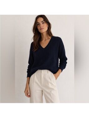 Quince 100% Cashmere V-Neck Sweater Blue Size L Soft Luxury Knit EUC